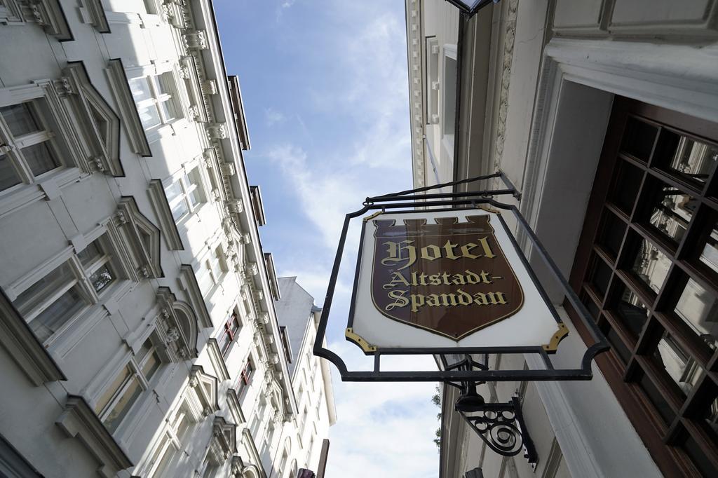 Hotel Altstadt Spandau Seeburg  Bagian luar foto