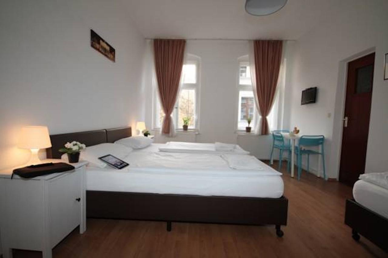 Hotel Altstadt Spandau Seeburg  Bagian luar foto